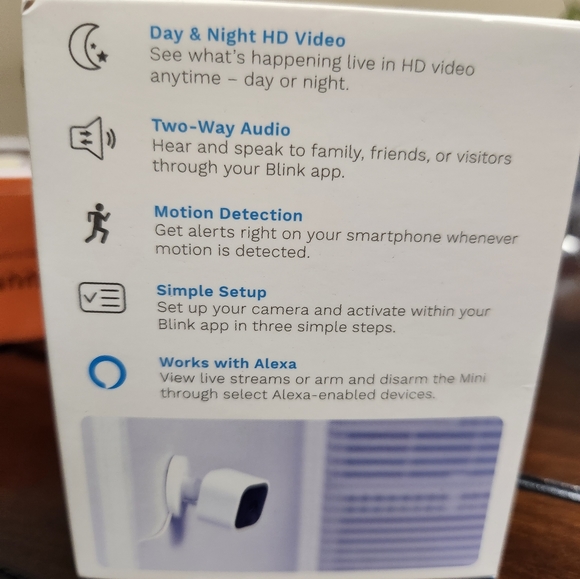 Desk vacuum, PC speakers, Plug and play microphone, blink mini camera - Picture 9 of 9